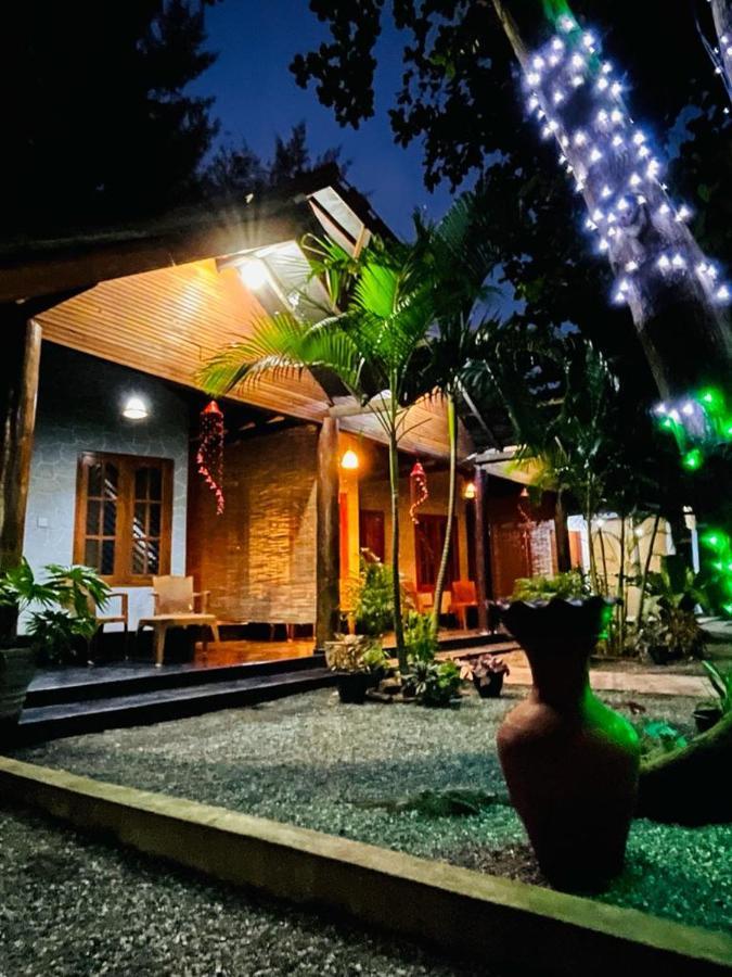 New Roy Guest House Kalkudah  Bagian luar foto