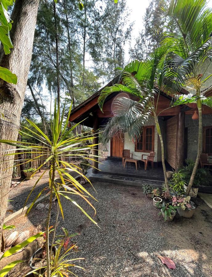 New Roy Guest House Kalkudah  Bagian luar foto