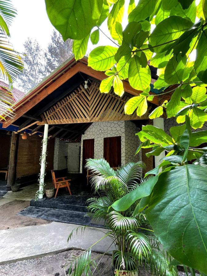 New Roy Guest House Kalkudah  Bagian luar foto
