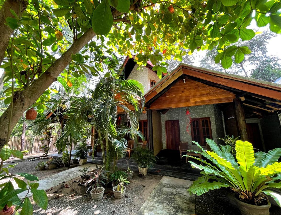New Roy Guest House Kalkudah  Bagian luar foto