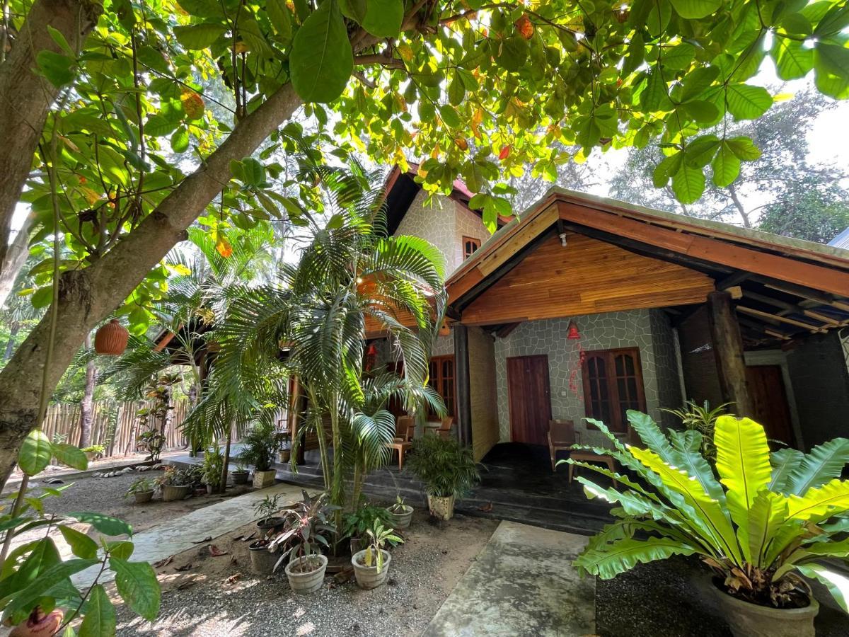 New Roy Guest House Kalkudah  Bagian luar foto